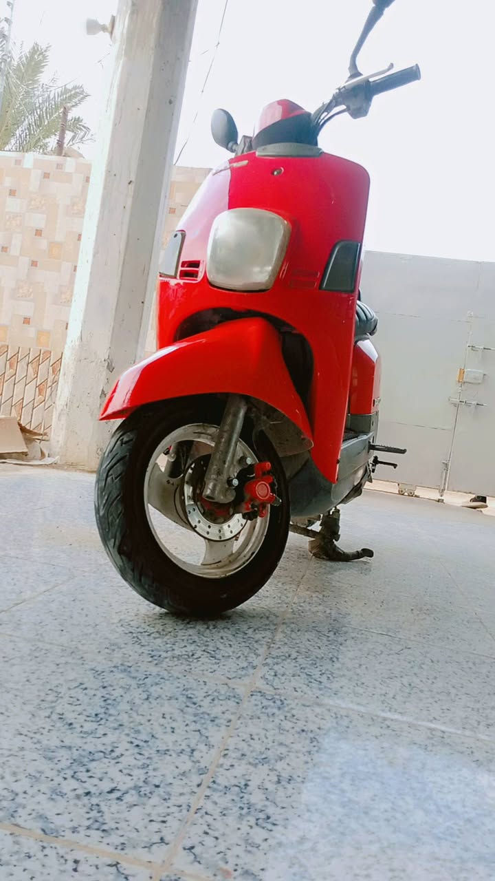 السلام عليكم دراجه بوليس كابريته لون احمر محرك مامفتوح  فول نضافه فول شلعه *********** للاتصال
