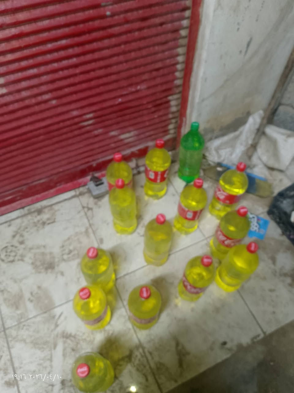 السلام عليكم يوجد بانزين لترات بطاله جلكانات شكد ما تريد العنوان القياره قرية اجحله الشارع العام مقابل مجمع الصالح اتصل على الرقم ***********
