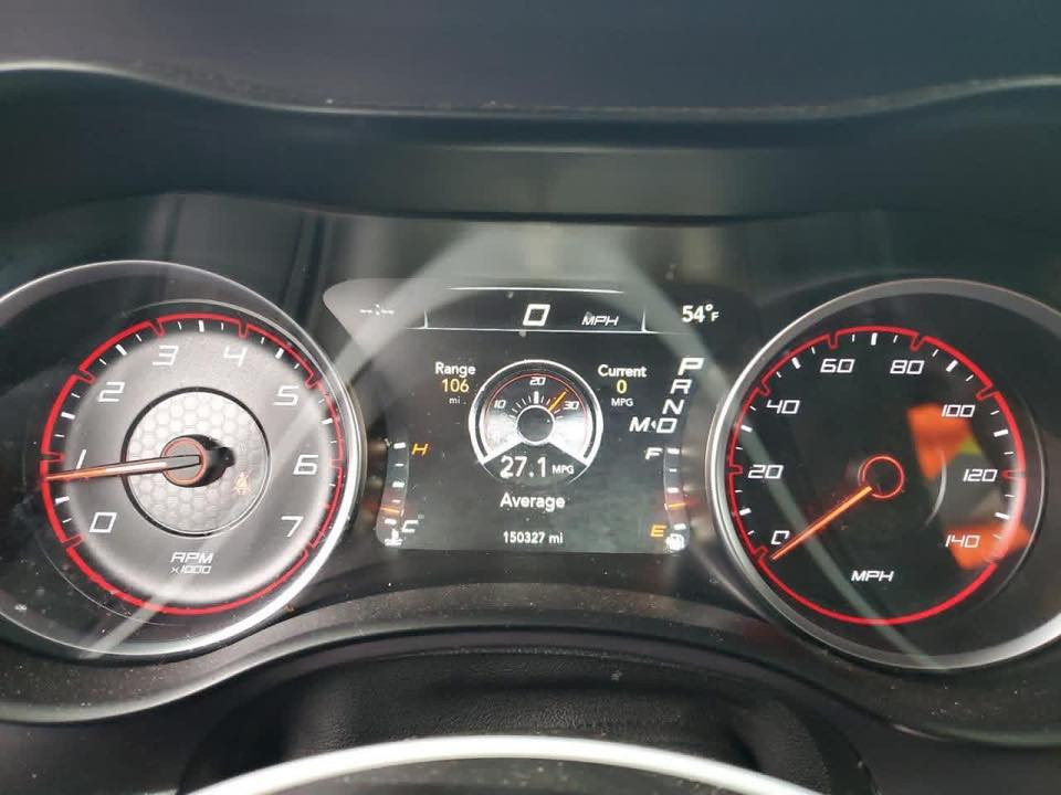 سلام عليكم  
جارجر ادوات بدون رقم موديل ٢٠١٦ 
كصه جنطه سياره جديده وجاهزه ع آخر حبايه 

مكينه ٣٦٠
شاشه كبيره مواصفاتها معروفه 
مكاني نجف شراي يتصل أو خاص 
***********
سعر ٧٥ $
