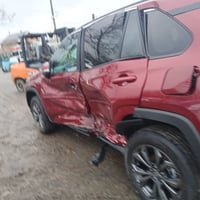 Rav4 hybird XLE2024 فول موصفات تبديل ابواب جهة اليسار *رادار امامي *نق...