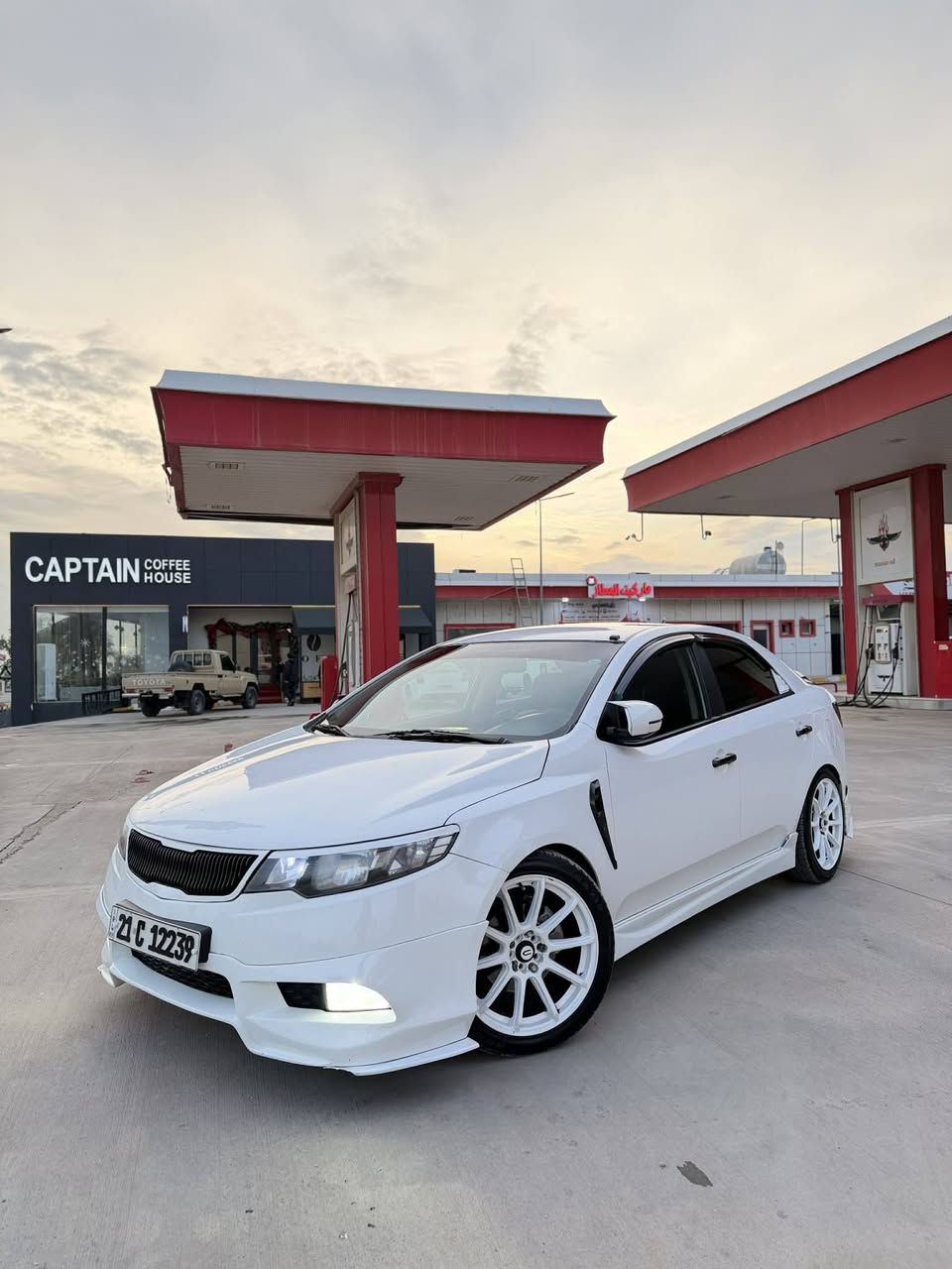 كيا سيراتو 2012 خليجي غاز وبنزين سنوية جديدة+بطاقة بنزين و بطاقة غاز سيارة فول كماليات وجمالية مصروف و متعوب عليه اهواية كلشي بيها شرط من دعامية للدعامية جاهزة دينار مابيها مصرف.صونار مرفق بالمنشور بيها قطعتين ونص صبغ سعرها 114 وبيها مجال بسيط *********** مكاني كركوك الحرية...
