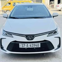 يا الله السلام عليكم  كورلا لبيع 22 السياره بانزين اصل ليس هايبرد ماشي...