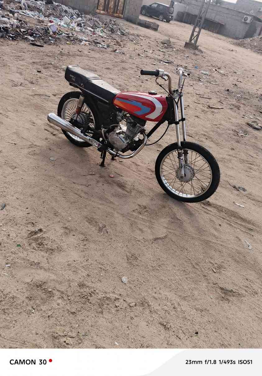 دراجة البيع يراني مكينة نضيفة دوات مكفولة سرقة سعر 300 وبية مجال ***********
