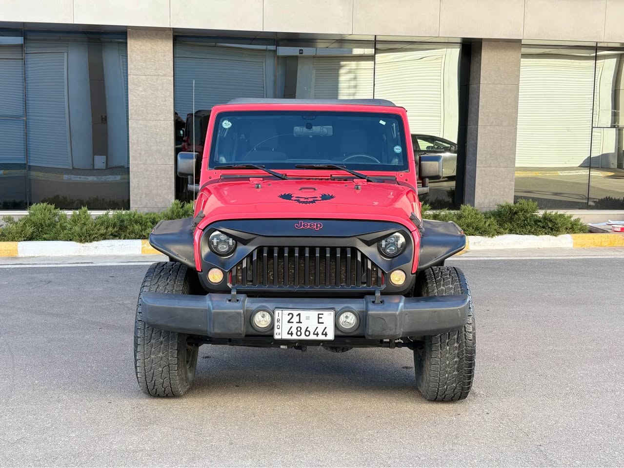 jeep wrangler 2013 
مۆدێل ٢٠١٣ خلیجی سفری شه‌ریكه گێر عادی كه‌شف‌ بێ بۆیاخ بێ سارد بێ شوخوت بێ چاڵ بێ ده‌عم و كراوه‌ سه‌یاره‌كه‌ وه‌ك سفر وایه زۆۆر تازه‌یه‌ مه‌كینه‌ی نه‌كراوه‌ته‌وه‌ تایه‌ی تازه‌ سه‌نه‌وی تازه‌ بێ ته‌قه‌و ره‌قه‌ دینارێ مه‌سره‌فی تیا نیه‌ مه‌كینه‌ی ٣.٦ مه‌رخوب به‌ ناوی خۆمانه‌وه‌یه‌ 
نرخ:١٣٢ مه‌جال
***********
*********** السليمانية, العراق

