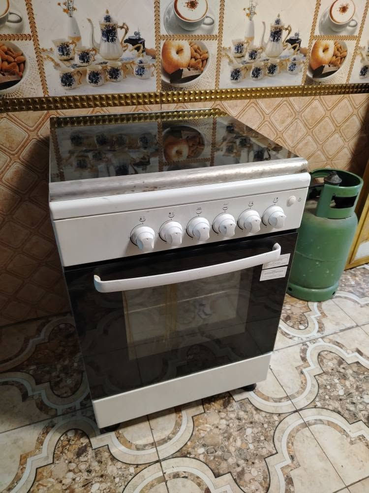 طباخ وبراد باله كويتي شرط الفحص والنضافه مكانه مكانهم زبير متوفر توصيل الأسعار والتفاصيل داخل الصور اي استفسار خاص *********** الزبير, البصرة
