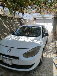 للبيع رينو 2013 بدون صبغ بيها ملاحظه بسيطه كير ومحرك مال كورلا بسعر فك...