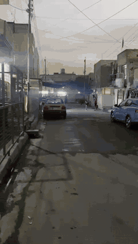 السلام عليكم بيت 50 متر للبيع طابو صرف مربعه واجهه ٦ وربع شارع عرض 10 بصف الركن يحتوي على طرمه جبيرة و استقبال و مطبخ و خدمات خارج و داخل طابق لثاني غرفتين نوم ومخزن و بيتونه  وسطح الشعب حي الجزائر قرب اعداديه الشعب سعره ٩٨ بي مجال بسيط لاستفسار ***********
