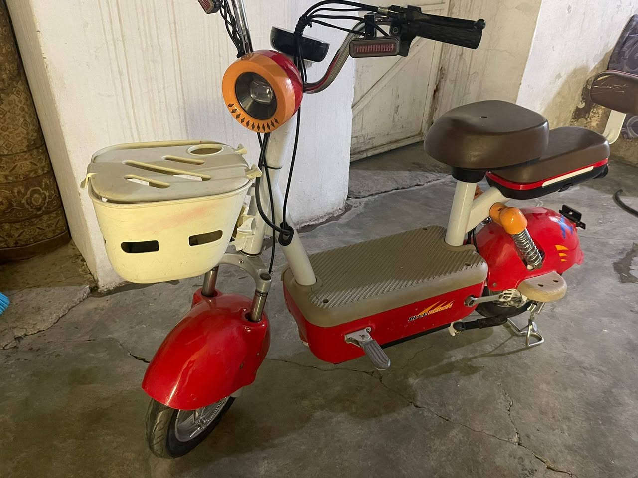 باسكيل شحن حجم 14 شرط نظافه بدون اي عيب شلونه بل صوره هيج كهربائي كله شغال بلادي سعره 200 وبي مجال شي قليل شراي خابر وتدلل ***********
