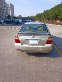 كورلا بيكاتشو لون شمباني محرك 1800 صور السونار السياره مرفق مع الصور ا...