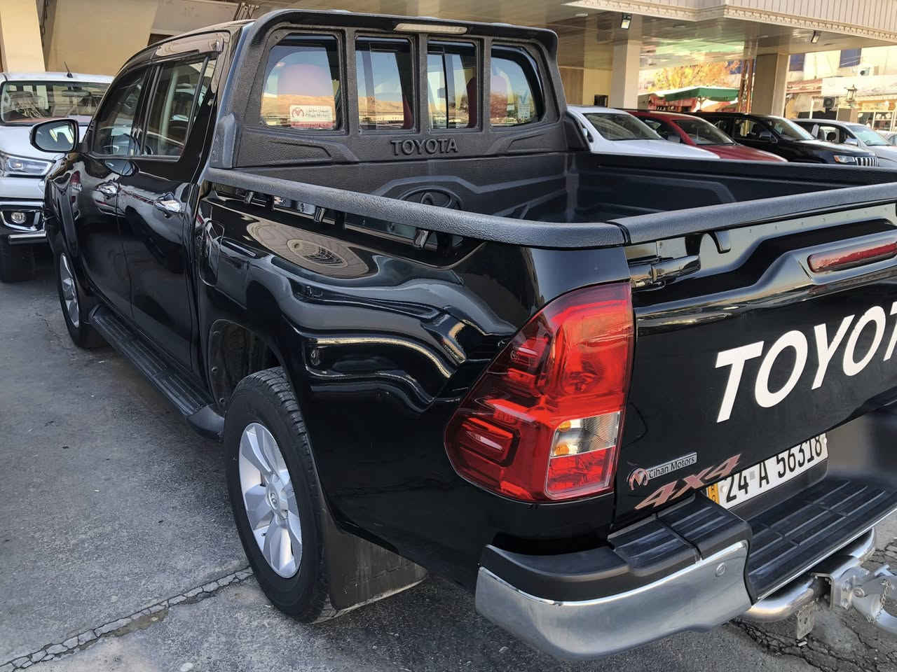 بسم الله الرحمن الرحيم
تويوتا هايلوكس ٢٠١٩  شركة جهان 
بدون صبخ و بارد دعامي لي دعامي شرط
ماشية ١١٢ الف كيلو 
سنوي جديد حتي  ٢٠٢٩
***********
***********
