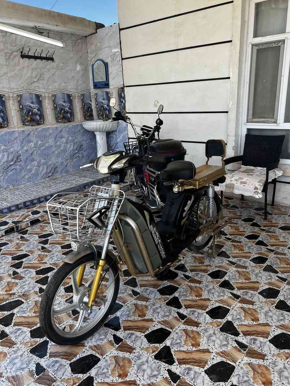 كشر للبيع بدون بطاريات
ياخذ 5بطاريات
كهربائيات شغاله
دبل شغال
تايرات امامي خلفي جدد
بريك خلفي شغال
ونظافتة موضحه بالصور
مكاني الفلوجة ناحية الصقلاوية
السعر185وبي مجال 
للاستفسار***********
