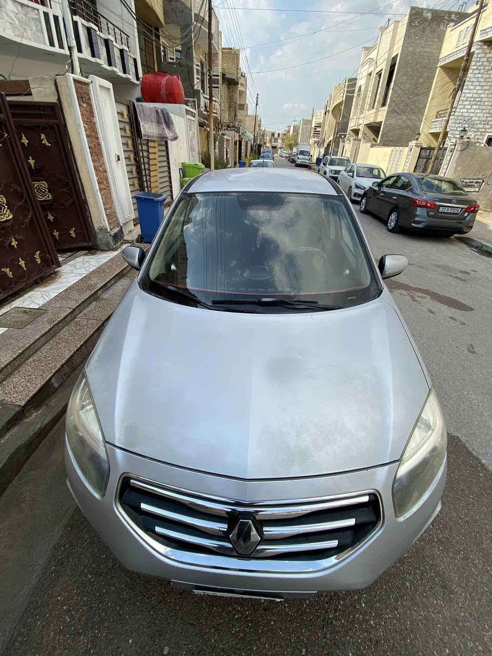 للبيع
رينو كوليوس فور ويل تحكم
موديل ٢٠١٣
سنويه صاقطه
بدون صبغ فقط جراد قليل 
سونار موجود 
ماشيه ١٩٦الف 
كير محرك تبريد مكفول
تخم تاير جديد 
يرادله ترتيبات للصدر 
لايت زنون 
تحويل ثاني يوم مكاتبه مروريه
مكاني بغداد كفائات السيديه 
السعر ٨٥وبيه مجال ماجاوب خاص سونار موجود 
الشراي يتصل ***********
