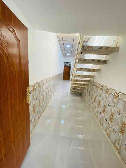 مكتب اكرم الحاتمي للعقار   ***********
==================================

دار  للبيع   المساحة 100  متر  طابو صرف 

حي ميسان الشريط قطاع 76 خلف التجاري

==================================

يحتوي ع/ غرفة وصالة ومطبخ وأستقبال 

وصحيات داخلية وخارجية ومكشوفة وطارمة 

البيت نضيف بناء طابوق والسقف صب كونكريت 

السعر  112 مليون وبي مجال 

للاستفسار الاتصال بالرقم *********** وات سآب 

او مراجعة المكتب 

عنوان المكتب/ النجف الكوفة حي ميسان 

     شارع الكيات مقابل اسواق حليم
