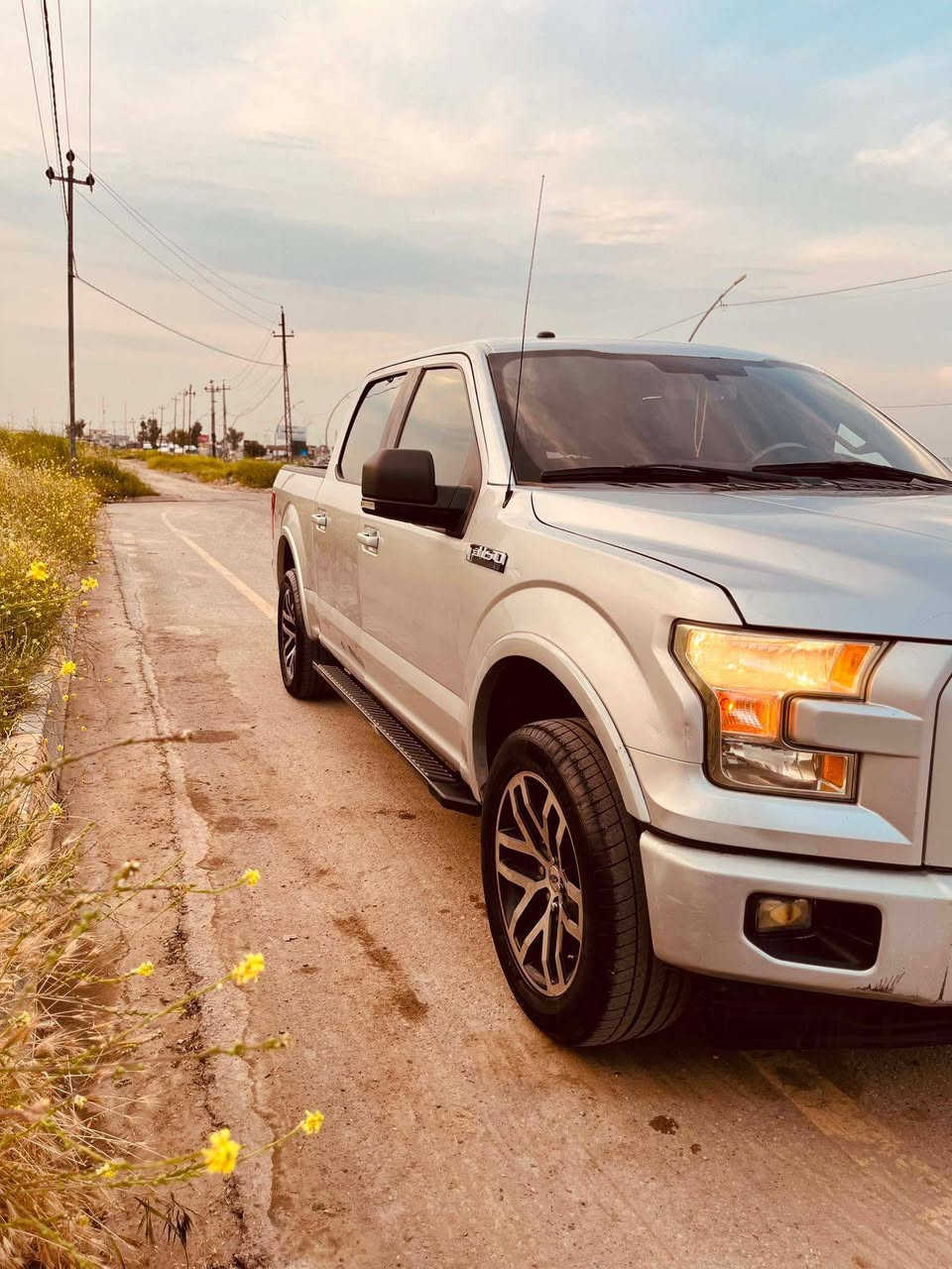 السلام عليكم
فورد F150 للبيع موديل 2017 محرك V8 السيارة فول مواصفات عدا البانوراما كشنات تدفئه كهرباء تحكمات مانع انزلاق تحديد مسار توقف ذاتي بيها قطعتين والباب الخلفي تعديل بارد وبي كلير الكير ثلث مودات سبورت نورمال عادي طبعا طرح المرغوب مو تعليك بدي قصير باب طويل ارغب شي بالبيكم فورت او رام … السعر 198 عليها غرامات 10 تنزل من السعر يعني 188 ارخص سعر بهيج مواصفات سيارة فخامه وطناخه مال كشخه اونسه للتواصل
 0782482218
***********.
