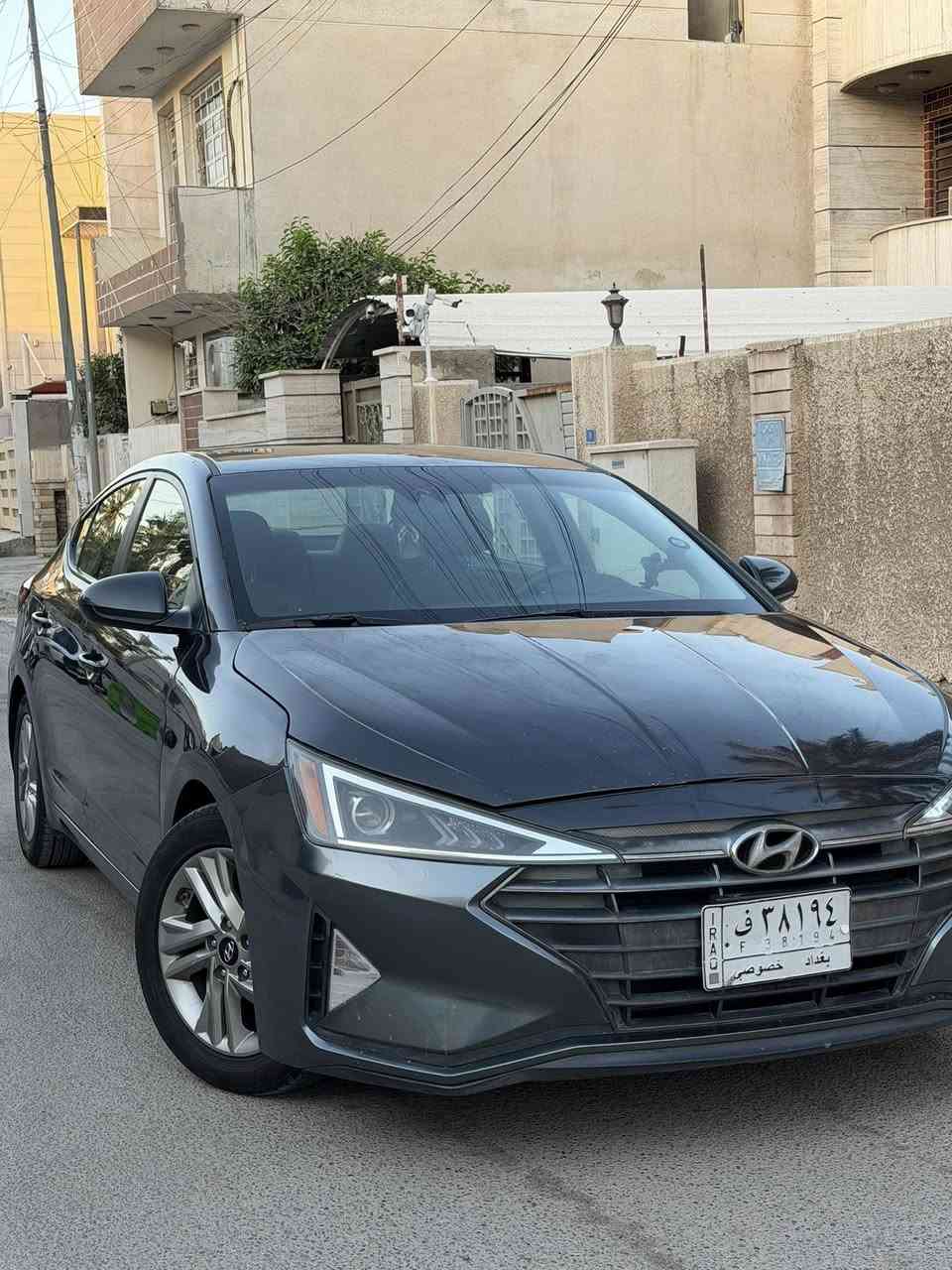 السلام عليكم النترا 2020 امريكي رقم بغداد انگليزي تحويل مباشر السعر ( 116$) مكانها بغداد زيونه *********** 
سياره جديده بدون نقص تبريد ثلج صدر وتخم تاير جديد 
محرك 2000 دوش مكفول هوه والكير سياره بيها ٣ قطع صبغ بدون دواخل بدون تبديل وصور الحادث بلمنشور السياره ليبل واحد الشراي يتصل
