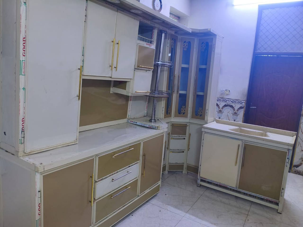 كاونتر تزكام القياسات
كاونتر مترين
سنك متر 
الزاويا 80ب 80.
+964 770 273 8384
الشراي يتصل مكاني بغداد الرشاد


**إذا كنت صاحب هذا الإعلان وتريد حذفه لأي سبب، رجاءا أرسل رسالة إلى الدعم الفني**
