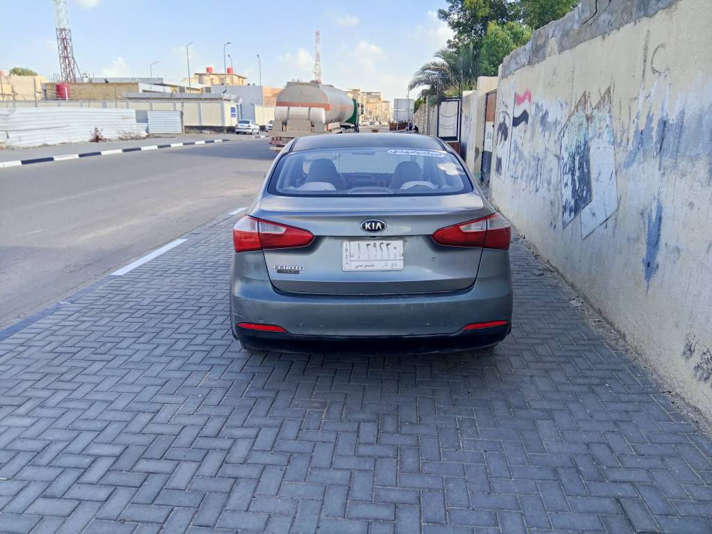 سلام عليكم سيراتو 2015 رقم ذي قار تحويل 
السياره بيها ضربه جاملغ امامي فقط وبيها جراد 
محرك كير تبريد كفاله 
مكان السياره بصره 
السعر 83
***********
*********** البصرة, العراق
