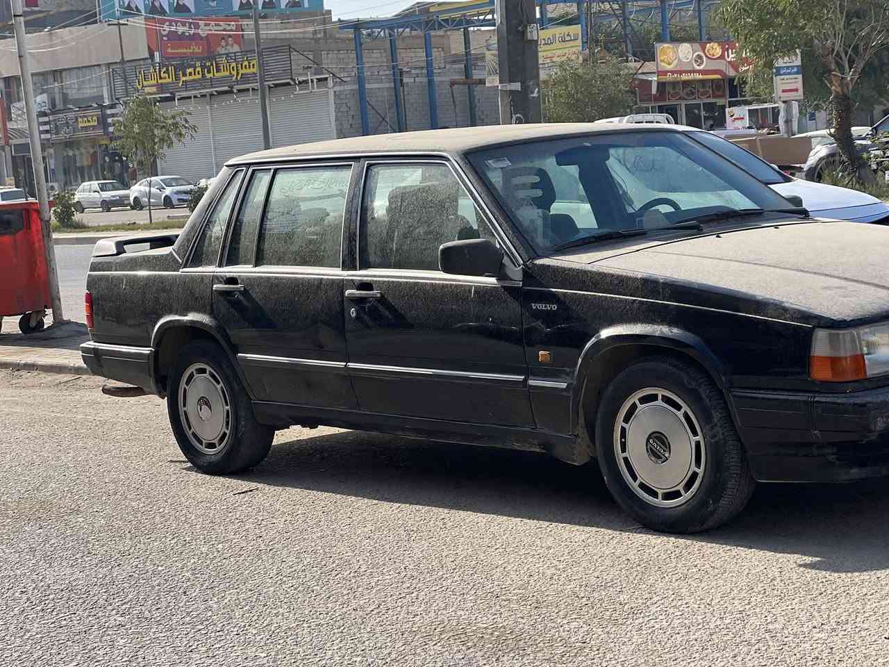 سلام عليكم 
فالفو مديل ١٩٩٠ 

حجم         ٧٤٠

عله وضع البلاد 

مكين     ٢٠٠٠

كابريته كهربائيات كله شغال 
تبريد عوزه بس غاز 
معامله الرقم الدولي جاهزه 
مكاني نجف *********** 

السعر ٥٥ وقابل للتفاوض 🌹
