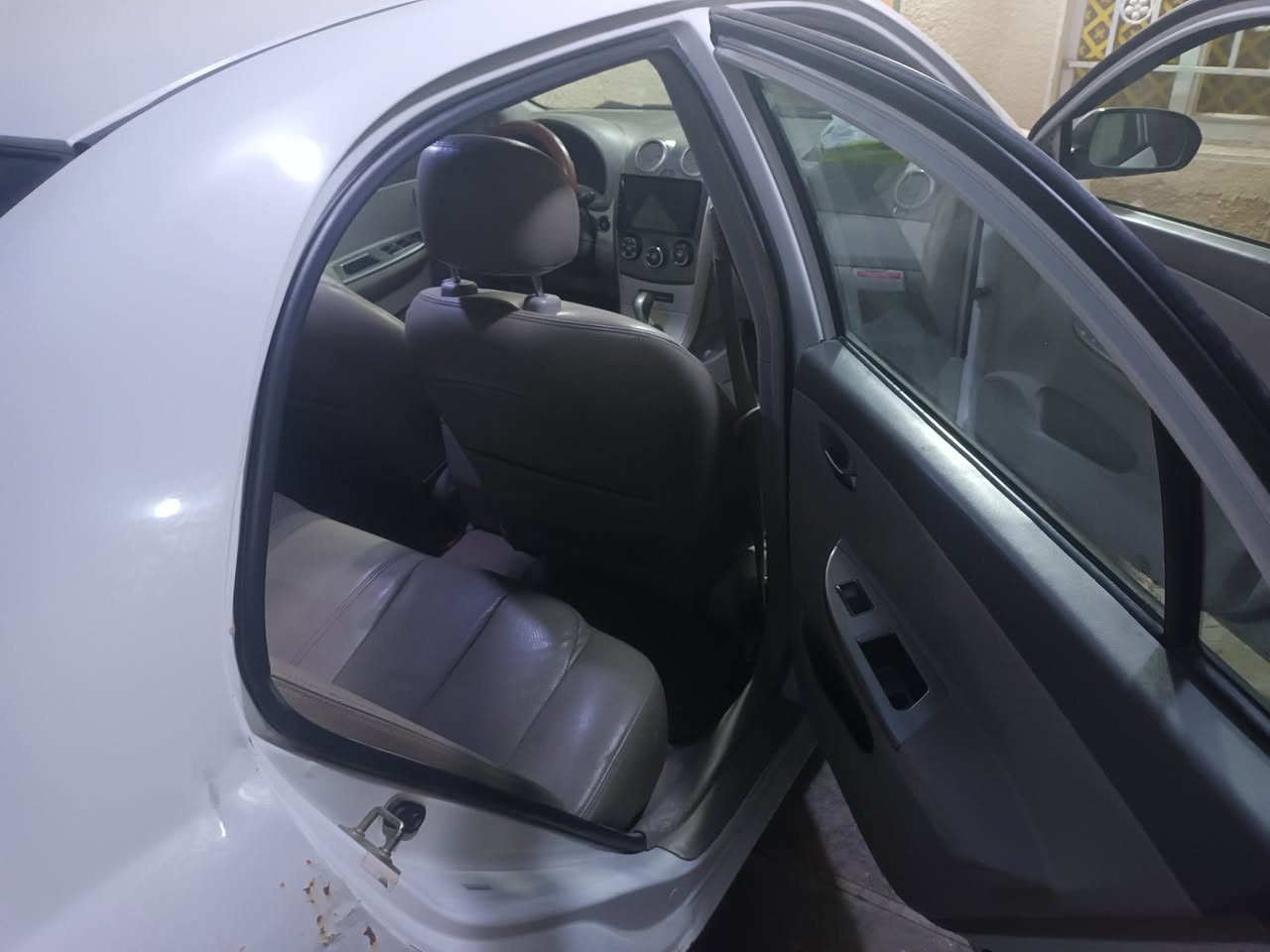 السلام عليكم للبيع بي وايدي موديل  ١٢بأسمي سنويه لحد ٣٠تخم تاير جديد مكينه مستحقه كير نظيف بيه طخه بلباب والجاملغ باليمين 
25وبيها مجال قليل حك الجيه رقم  *********** بي واتساب مكاني بغداد مدينة الصدر قطاع ٢٢ بيع مستعجل‏‪***********‬‏
