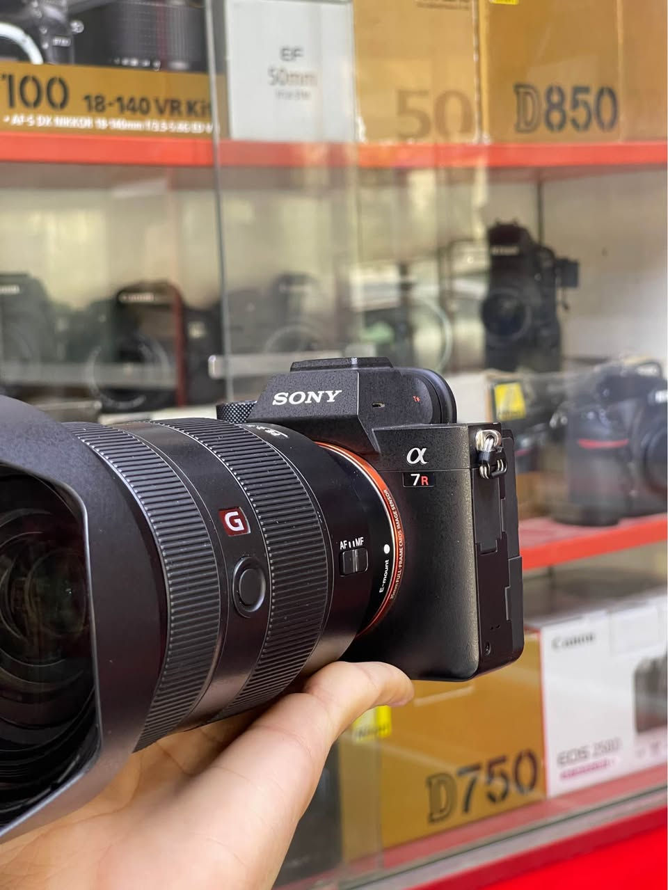 نيكون 2.450.000 شتر. (Z 6ll + 120.24  (22k

سوني 3.350.000 شتر. a7Riv + 24.70 GM (75k)

سوني 950.000 شتر. (a7 ll + 50m1.8 (14k

نيكون 850.000 شتر. (36k) 7500 + 18.140

نيكون 525.000  شتر. (47k)  7100 + 18.140

نيكون 2.000.000  شتر.  (67k) 850 + 24.120
 
نيكون 1.000.000 شتر. (57k) 750 + 70.300 nikon dx 

مركز شدن بغداد 
***********
بغداد باب الشرقي بغداد, العراق
