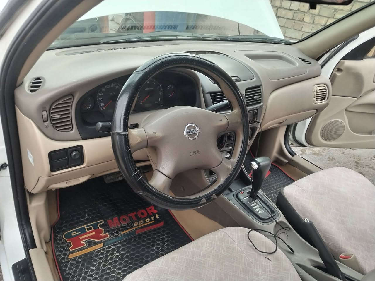 سلام عليكم
نيسان سني ياباني 2009 مكينة 1800 السيارة جاهزة
ما بيها صبغ فقط قطعة وحدة الباب الخلف السايق مصبوغ السعر 103 وبيها مجال بسيط
للاستفسار الاتصال على الرقم ***********
