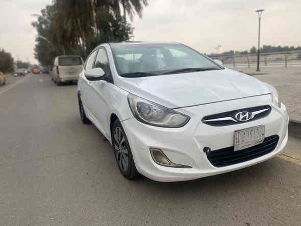 اكسنت ٢٠١٥ 
ماشية ١١٣ 

السياره فول مواصفات 

فتحة 

تحكم ستيرن 

ويل كب 

شاشه 

مكينة ١٦٠٠ 

السيارة بيها. جاملغ وباب وجاملغ خلفي 

وضربه بالداخل ما مصلحة 

بيها نقوصات بسيطه 

رقم بغداد تحويل ثاني يوم 

السعر ٩٤$ 

***********
