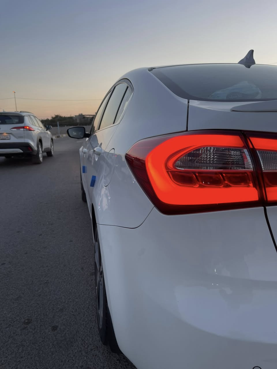 سلام عليكم....للبيع سيراتو موديل ١٤ رقم شمالي محرك ١٦٠٠  رقم جديد هزه جديده
سياره نضيفه    
مري شفط 
اشاير مري 
يدات نيكل من الداخل والخارج
خمسه ويل كب 
اربع دسك 
مانع انزلاق
حساسات أماميه وخلفيه 
شفتات استيرن 
فول تحكم استيرن  
قطعتين تبريد ...وضعيات قياده 
  
تغليف كشنات جديد 

السعر 122
***********
