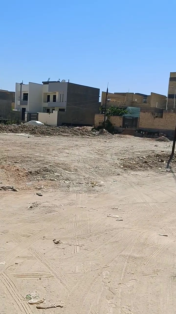 قطعتين حي القضاة قريبة على الشارع العام وقريبة على المول مال سلام شنان مساحة الوحدة 200 متر طابو صرف حلة شارع 80 من جهة شارع كربلاء، للاستفسار الاتصال على الرقم ***********
