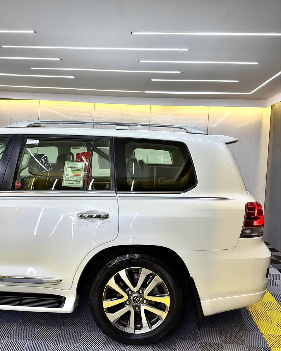 Toyota Land crsusir_2016_VXS _ 📦98,000km _ 📦🧿

💎اللَّهُمَّ صَلِّ عَلَى مُحَمَّدٍ وَعَلَى آل مُحَمَّد
سياره اعلي مواصفات لاندكروز (VXS)
♦️تويوتا لاند كروزر موديل (2016)
مواصفات (VXS) فول مواصفات 
محرك (٥٧٠٠) (V8) فول فول مواصفات
اعلي فيه لاندكروزر مواصفات معروفه
سياره فول بيها (رادار + خط شارع)

ملاحظه رجائن 
(سياره بدون بدون موراوس )

♦️ مكفولة كفالة عامة     
‏‎بدون بارد  ،بدون رصعات ،بدون حتى شخط
‏‎دعاميات هم بدون صبغ ،رمل مابي ،بقية كلها بشرت

♦️سياره داخل قرميدي مرغوب
سمعات كل موجود _ عرضيات كل موجوده لوك مامفتوح _ كامل غراضات موجود

♦️سياره ماشيه (98,000) الف كيلو حقيقي بشرت + سياره حتا شباك بلادي

‏‎محرك كير بشرط مامفتوح ♦️
‏‎سيارة حيل نظيفة كلشي عل بلاد لوك
‏‎سنوية زنكة كلشي جديد مدفوع لـ2029
‏‎باسمي السنوية بشرط تحويل و خرامة 
‏‎سيارة مابيـها دينار مصرف كامل من كل نواحي

♦️فول فول المواصفات  
بصمه + الانزلاق +كشن جلد + كوشنات تدفيئه + شاشات ايباد بيلادي +٥ كاميران 
ثلاجه + زينون+ كوشنات تبريد +الخزينه 
+هواء مزدوج + نيظام ايكو سبورت +حساسيه الديك المؤخره مرايات 
+الفتحه + باب الخلفي جگ + وادار امامي
دبلات كهرباء _ سياره فول موصفات

♦️نظافه ١٠٠٪؜ كامل سيرڤس بدون نقص و مصرف 

♦️سياره مال بيت  أي نقص مابيها ٤ إيطارات جديده 

♦️نفسي يوم / تحويل مباشر حول
مكان /داخل سليمانيه 
سعر /510$ ورقه 
رقم/*********** السليمانية, العراق
