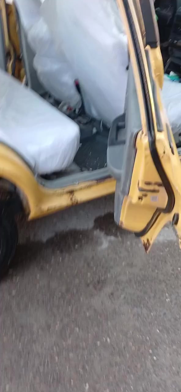 السلام عليكم كيرمكينةمكفول الباقي كدام العين السيارة قفله٣ مليون مكاني غزالية***********
