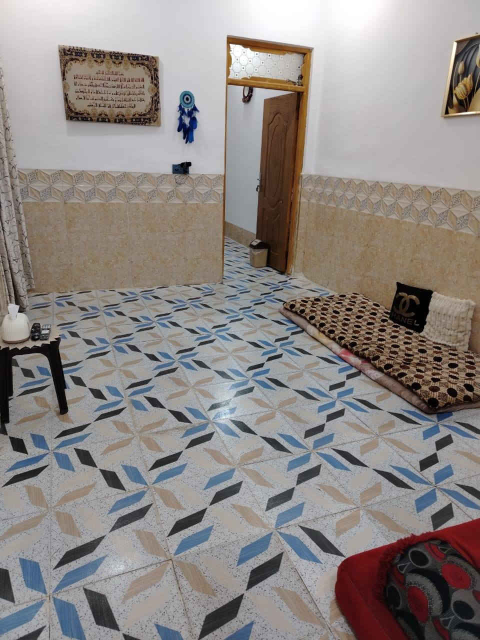 السلام عليكم دار للبيع 100متر بناء حديث وطابوق وصب مسلح النجف شارع المطحنه  مقابل قرية الغدير للاستفسار ***********
