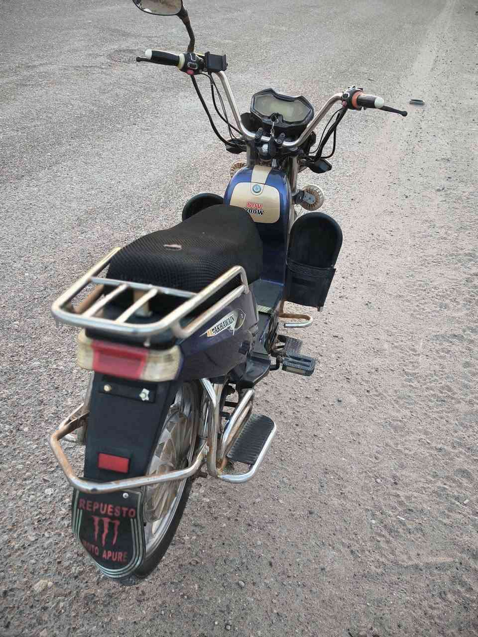 موطور شحن هارلي الاخوين
اخوان المو شراي لا يراسل 
بطاريات 5
 بيهن نفخه
يمشي طبيعي مابي شي
السعر 250بي مجال قليل ب ٢٠٠ ميرهم
م/الفلوجة حي الشهداء 
واتساب/***********
