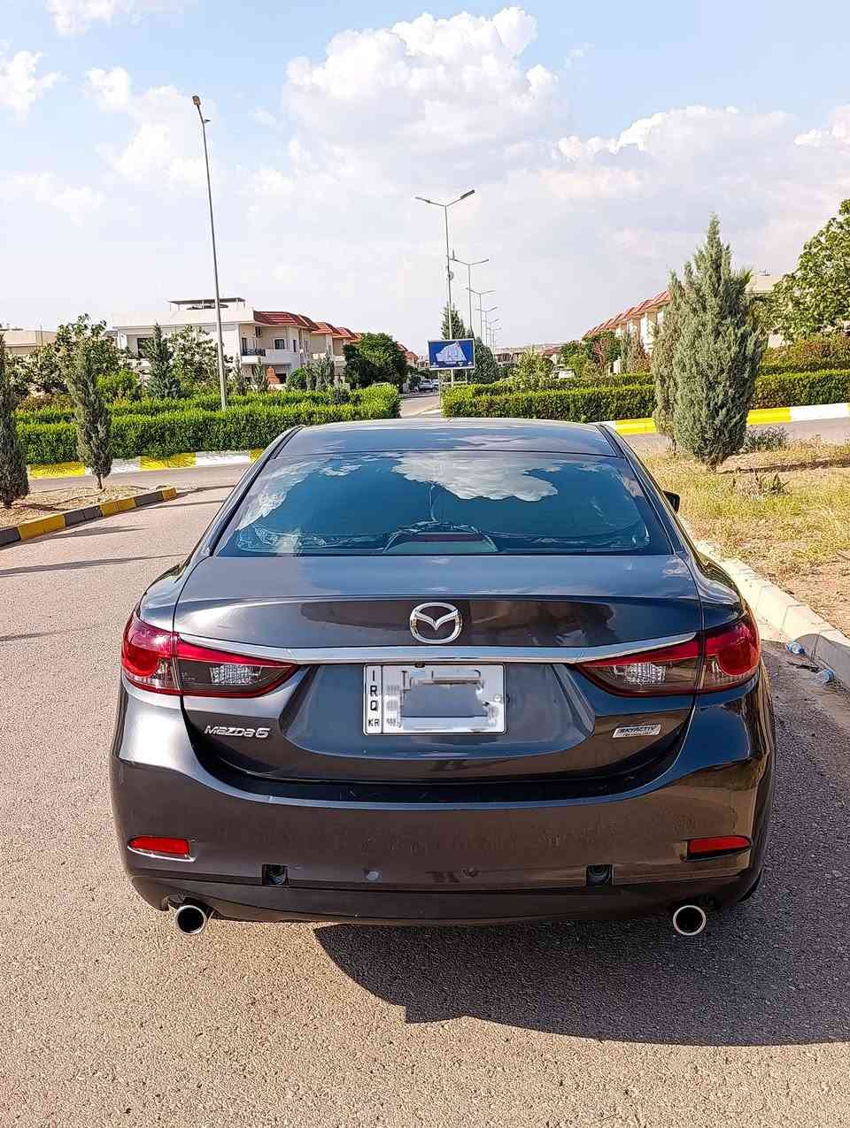 مۆدێل: ٢٠١٧ (شێوە نوێ)
ڕەقەم: سلێمانی (بەڵگەنامەکان و سەنەوی بەشەرت)

بزوێنەر (مەکینە): ٢.٥ لێتر (دوو و نیو) - بەشەرت

بۆیاخ: تەنها دوو پارچە بۆیاخی هەیە.

ڕادار: ئاوێنەکانی ڕاداری تێدایە (سیستەمی خاڵی کوێر).

کارپێکردن: بەسمە (Engine Start/Stop).

کوشنەکان: جلد، کۆنترۆڵی کارەبایی.

گێڕ: ئۆتۆماتیک و مانیوەڵ + دوگمەی SPORT (وەرزشی).

برێک: ئەلیکترۆنی (دوگمەی P).

تەبرید: دیجیتاڵ مەرکەزی، سیستەمی DUAL (پلەی گەرمی جیاواز بۆ شۆفێر و سەرنشین).

کۆنترۆڵی شاشە: ماوسی مەرکەزی (Commander Control).

سیستەمی زیرەک: لایت و فڵچەی جامی ئۆتۆماتیکی (AUTO).

سوکان: کرۆز کۆنترۆڵ (جێگیرکەری خێرایی) + کۆنترۆڵی دەنگ و تەلەفۆن.

سەیارەیەکی زۆر توندوتۆڵە، گێڕ و مەکینە و تەقە و ڕەقە گشتی بەشەرتە.

بۆ پەیوەندیکردن و زانینی نرخ:

📱 ژمارەی تەلەفۆن: ***********
