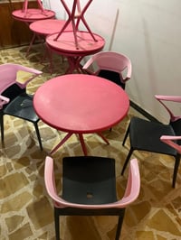 طاولات  +  كراسي  للبيع  مستعمله  عنواني  بغداد   07711461990
