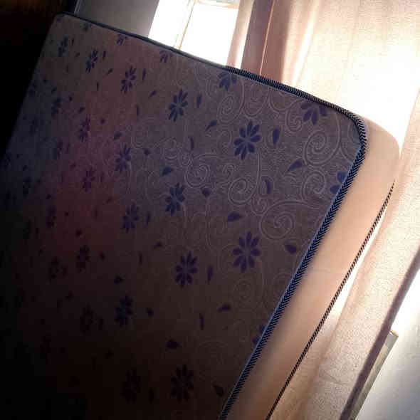 مندر نفرين دبل سفنج سعر ١٠٠ وبي مجال 
***********
