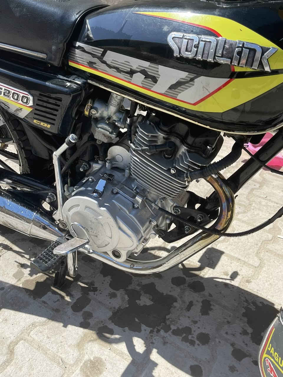 سلام عليكم اخوان دراجه سونك موديل2025
دراجه جديده اوراق كامله ماشيه10 تلاف اخوان دراجه ابد ماطالع بيها نازله من رمبه  نازله من معرض صالها٥ اشهر  صارت عليه٩٥٠ الف تمام كلها كامله مابيها كل نقص الدارجه  اشاير لايتات نكره سلف هندر كله كامل اريدها ب٩٠٠ وبيها مجال لشراي مكاني بغداد الدوره
***********
