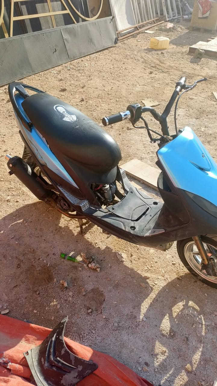 ماكس عدلة طالعة من رمبة اني محربة وصل معرض موجود مكينة مفتوحة مرة وحدة ؤدراجة خير من اللة  للستفسار عل رقم ***********
