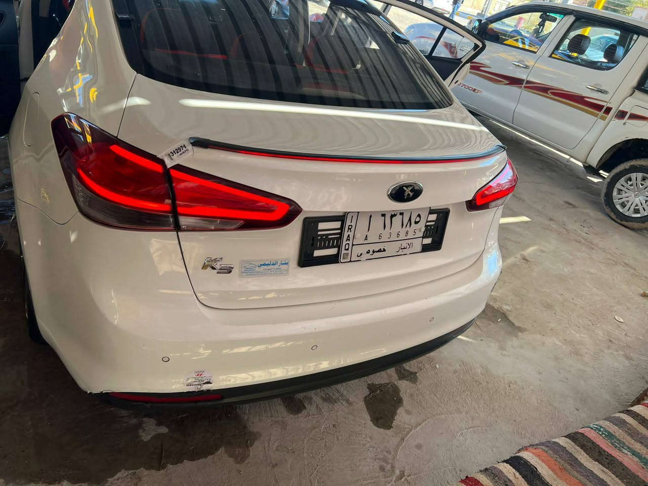 كيا سيراتو موديل ١٨  للبيع او #مراوس بكورلا موديل ٢٠ أو ٢١
#ضررها صفحه صبغ من كوريا اثر شخوط وبيها بارد المحرك ١٦٠٠ 
ب١٢٠ وبيها مجال 
العنوان الرمادي 
***********
