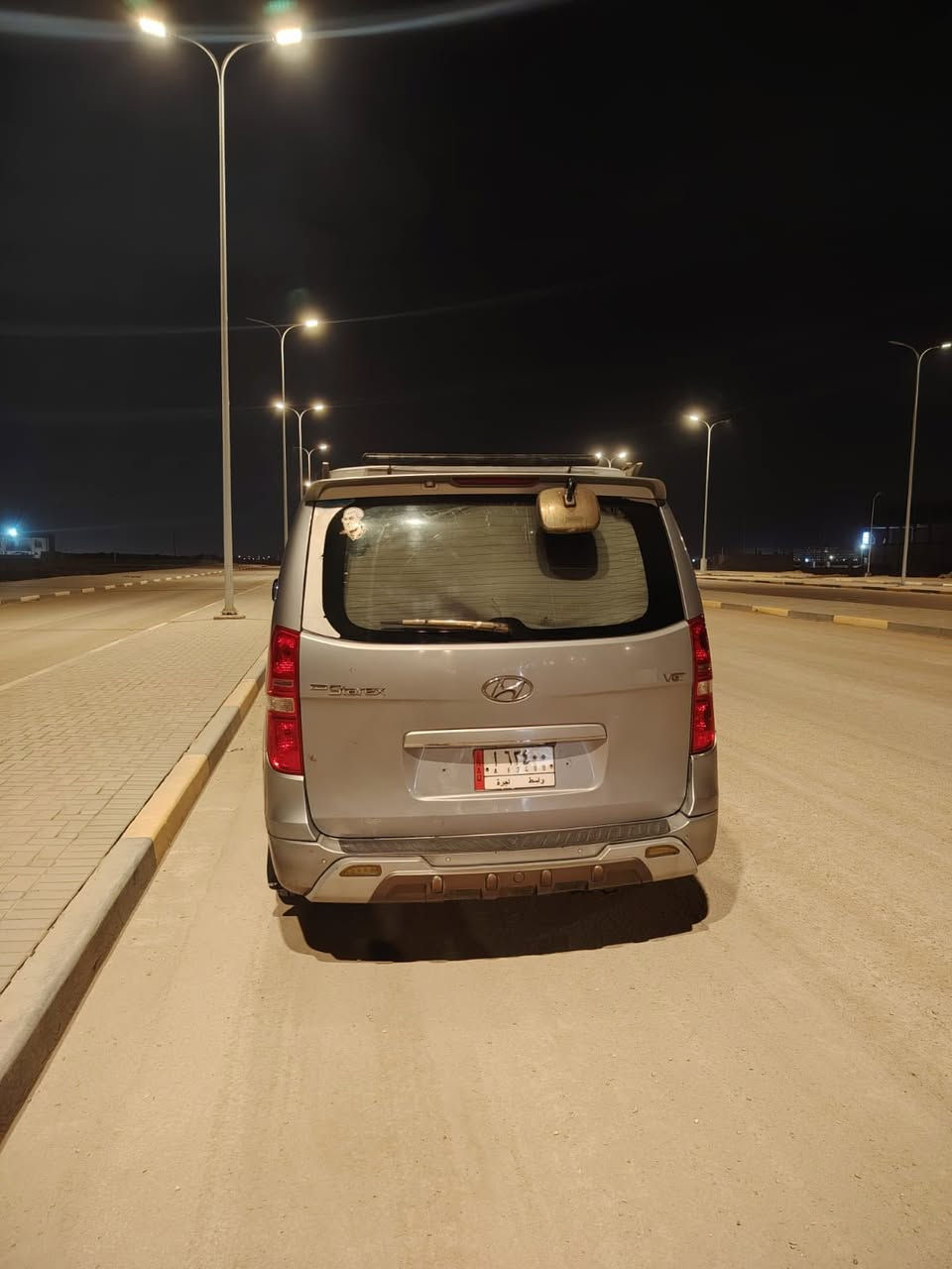 ستاركس ٢٠١٥ مجول
مكينه مجول بلاد
فول مواصفات تنتات تبريد لمس
بيها فقط الربع الاخير صبغ بكوريا 
مكانهابصره
***********
