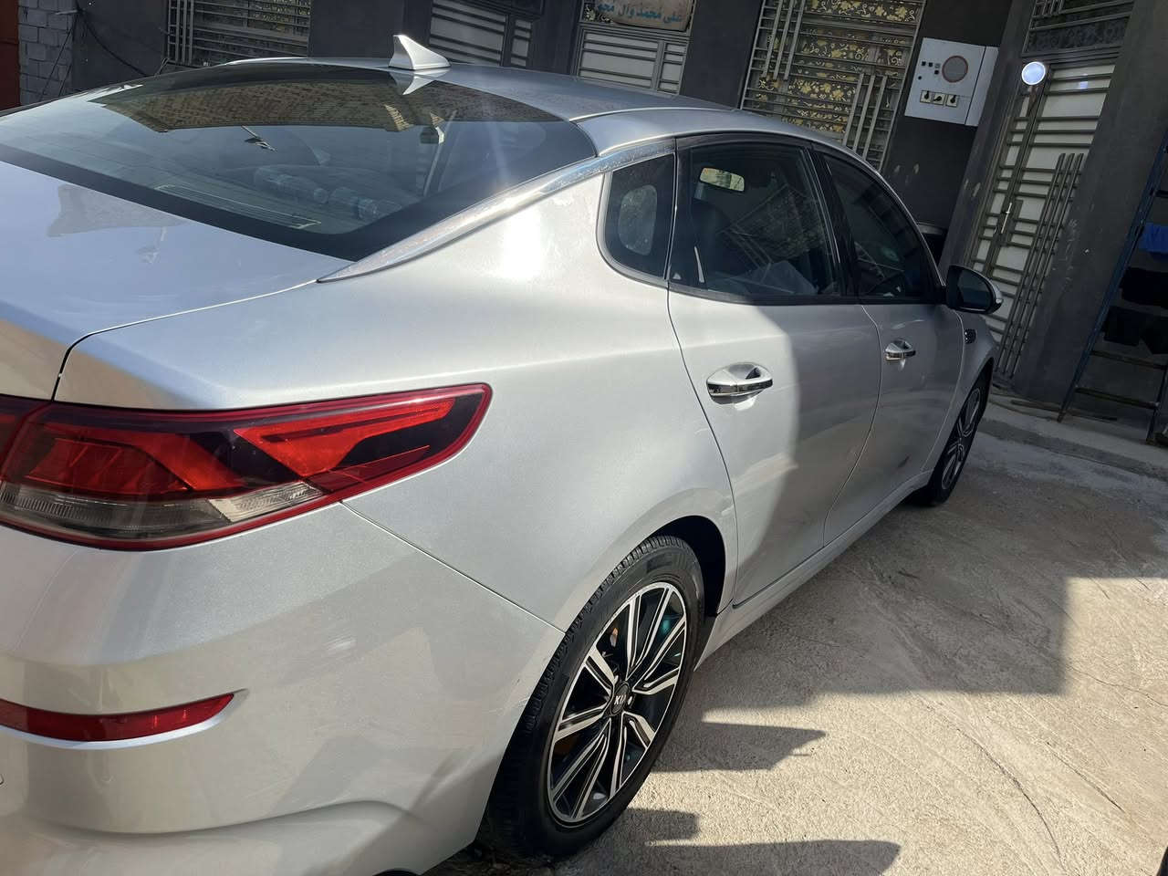 كيه اوبتيمه 2019وارد امريكي محرك GDI1600تيربو  تبريد قطعتين السياره فول مواصفات ماعدا فتحة القماره حداديه جديده ضربتها الچاملغ الامامي الايمن ومسوى عل بارد  
لمعرفة السعر والاستفسار   ***********.  العنوان الناصريه
