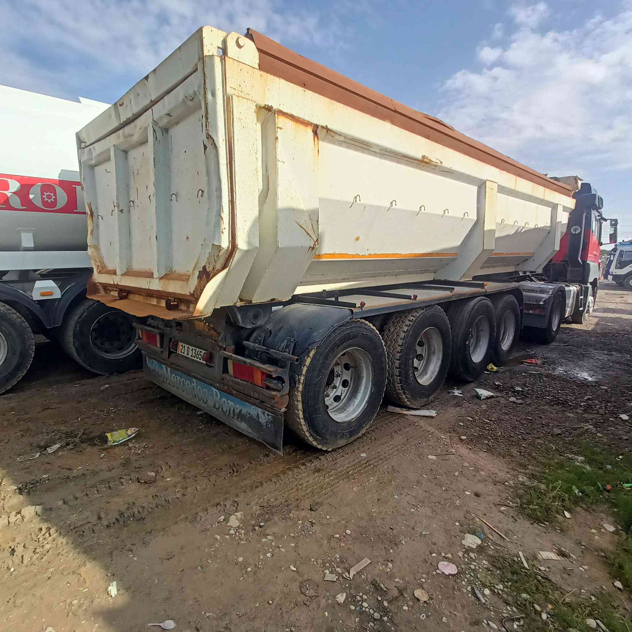 اكسور حجم 1840 كير كهربائي هاف تك مربوط كامل نساف 4 محاور مزوج نوع البودي (CNC) كير محرك شرط شاصي مكفول رقم وسنويه جديد تخم تاير سياره جاهزه بدون نقص شرط التحويل 
موديل 2005
سعر 240$
عنوان كركوك طريق المطار مقابل جسر حزيران 
***********
***********
***********
