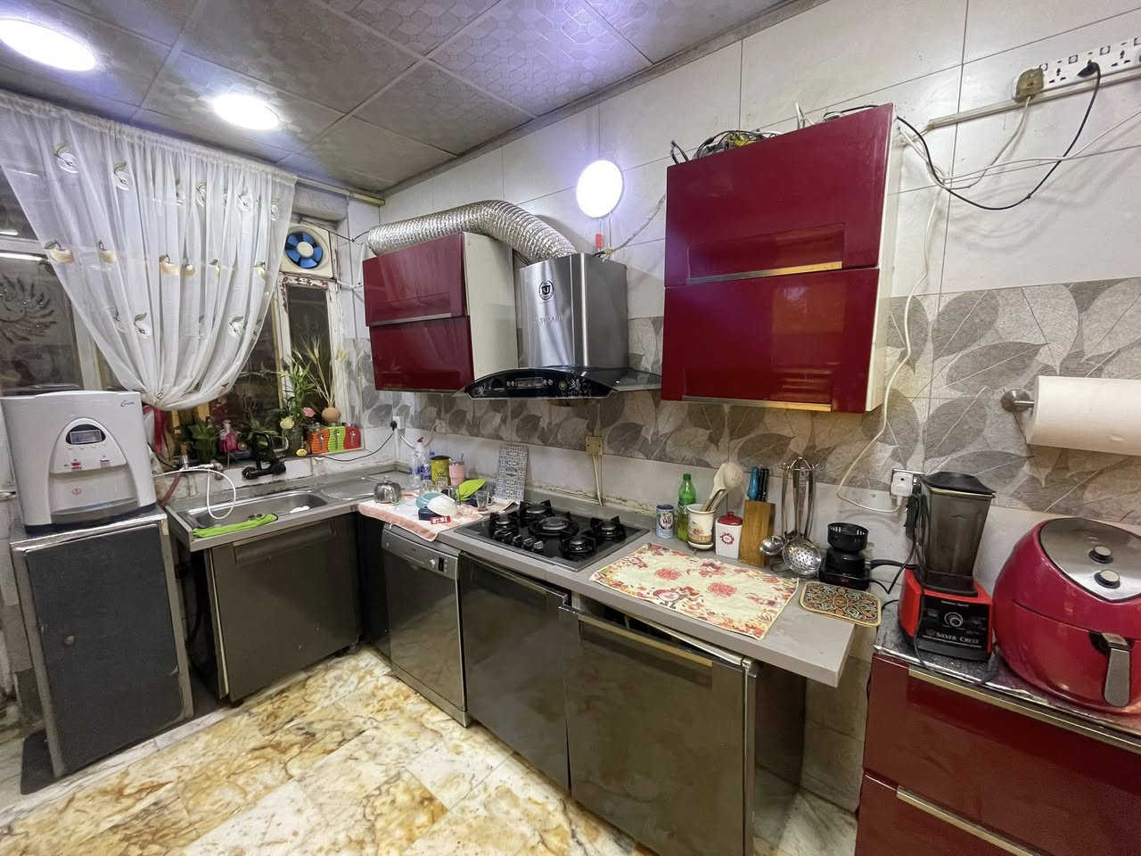 مطبخ للبيع ٧٥٠  ألف. للاتصال ***********
