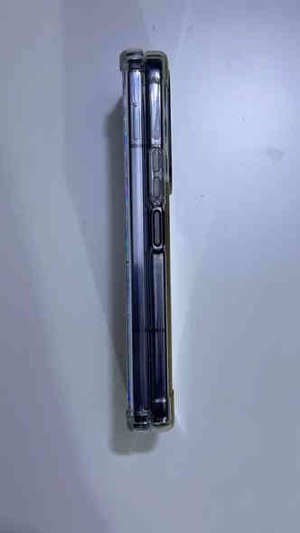 سامسونك z fold 5
ذاكره 512
بدون اي عطل كلشي شغال
مابي اي مشكله 
جديد جدا بدون اي شخط
السعر 880  وبي مجال 
***********
