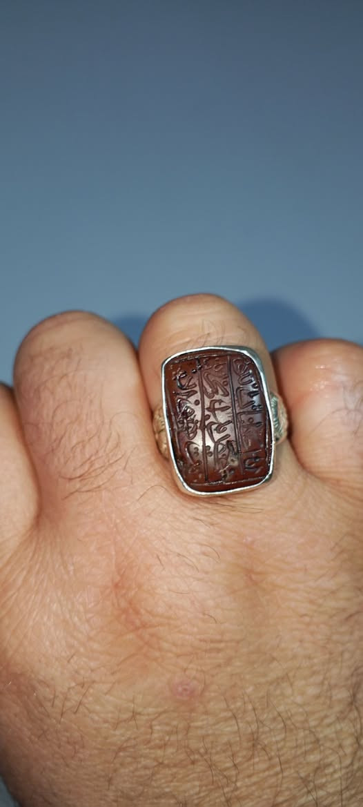 يمانيه قديمة جدااااا جدااا داخله  بيه تصوير كف قابض ع شي ومنقوش عليه سوره الكوثر المباركه الي يريده يتفضل خاص


**إذا كنت صاحب هذا الإعلان وتريد حذفه لأي سبب، رجاءا أرسل رسالة إلى الدعم الفني**