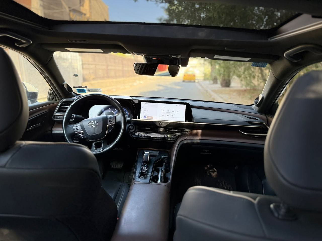 كراون 2024 Limited!  XLE

وارد امريكي 

ضررها السياره ناشره كلش حلو بين البابتين وصلحن نفسهن

مواصفات 1/1 بانوراما 

محرك 2500 هايبرد

السيارة ب اسمي رقم بغداد

فول مواصفات لمتد

ماشية50الف

سقف بانوراما

‏‎لايت 4 عدسات

‏‎شاشة كبيرة + كيجات ديجتال

‏‎سستم صوت JBL + دمام خلفي

‏‎رادار  امامي + مانع تصادم + تحدي مسار

‏‎رادار خلفي + مانع تصادم خلفي

‏‎رادار جوانب + نقطه عمياء

‏‎تحكم مقاعد امامي كهربائي

‏‎مقاعد جلد اسود ملكي  + تبريد كشنات

‏‎شاحن وايرلس

‏‎ميموري كشنات

‏‎ويل 19 إنش 🛞

‏‎فول منافذ TPC + كار بلي 🔋

‏‎ باقي مواصفات الكراون معروفه

السعر 280وبيه مجال
مكان السياره بغداد زعفرانيه 
***********

