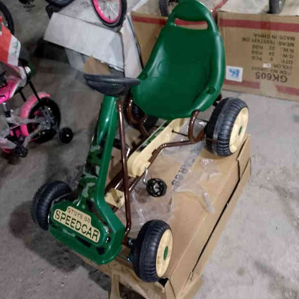 سلام عليكم انواع البضاعه عنوانه قرب فلكت حي نصر مقابل فلافل عبلي ***********
انواع كواريك واسره طفل
