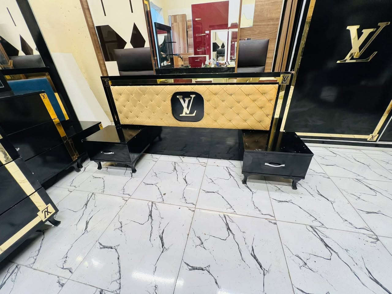 غرفة نوم مستعملة
عدد القطع /   5

نضام / أسلايت 💢  400🔒

شد ونقل داخل بغداد مجاني🚛


**إذا كنت صاحب هذا الإعلان وتريد حذفه لأي سبب، رجاءا أرسل رسالة إلى الدعم الفني**