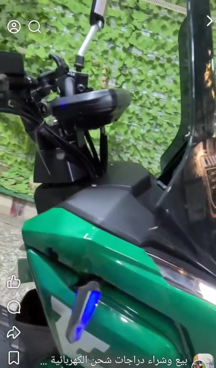 السلام عليكم...دراجه اباتشي الشكل الحديث ..جبلي ...الملف...3000w...
السرعه ..120k...عدد البطاريات 6 مسطره ...الدراجه مستخدمه لاكن وضع وكاله ...تمشيك بل شحنه الواحده اكثر من 70 كيلو...بلوتوث...تشغيل بصمه..سويج...كارت..تشغيل عن بعد وجهاز مانع سرقه...لدات أماميه خلفيه واسفل الدراجه...عدد التحويلات..1..2..3..4..R...مكاني بغداد الشعب قرب محكمة الشعب الجديده على الشارع العام..السعر (مليون) قفل ...الشراي يتصل..***********...واتساب موجود....
