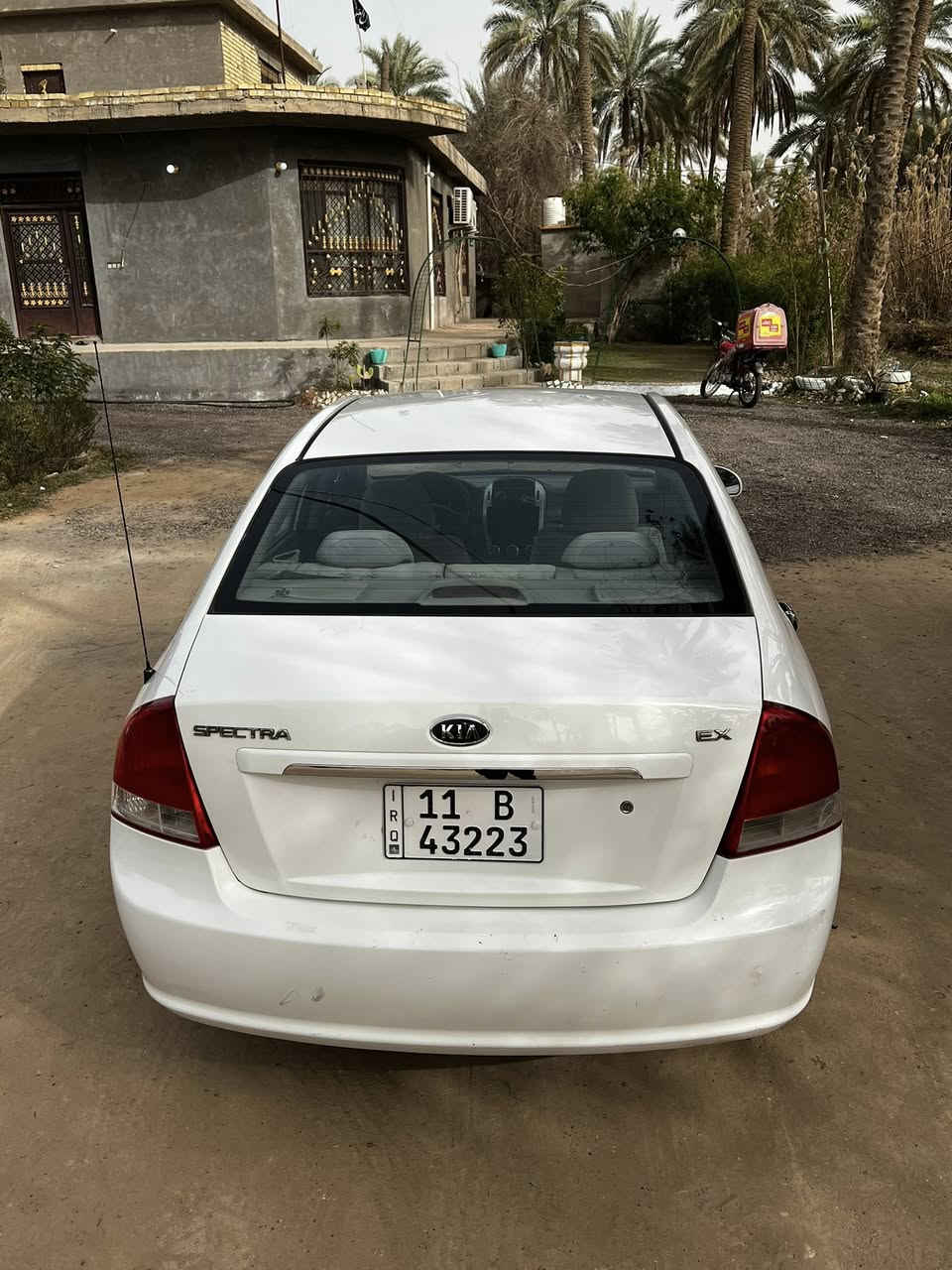 السلام عليكم
سبكترا 2009 للبيع السياره جاهزه من كلشي تبريد تدفئه كير و محرك كفاله عامه  بيها صبغ الباب الخلفي وره السايق و شويه من الجاملغ الامامي و الهلالات الوره الهزه قبل سبوع سويتها السياره  ليبل واحد وبأسمي تحويل ثاني يوم مكان السياره كربلاء الحسينه 
للتواصل *********** 
السعر 105 وبيها مجال حك الجيه
