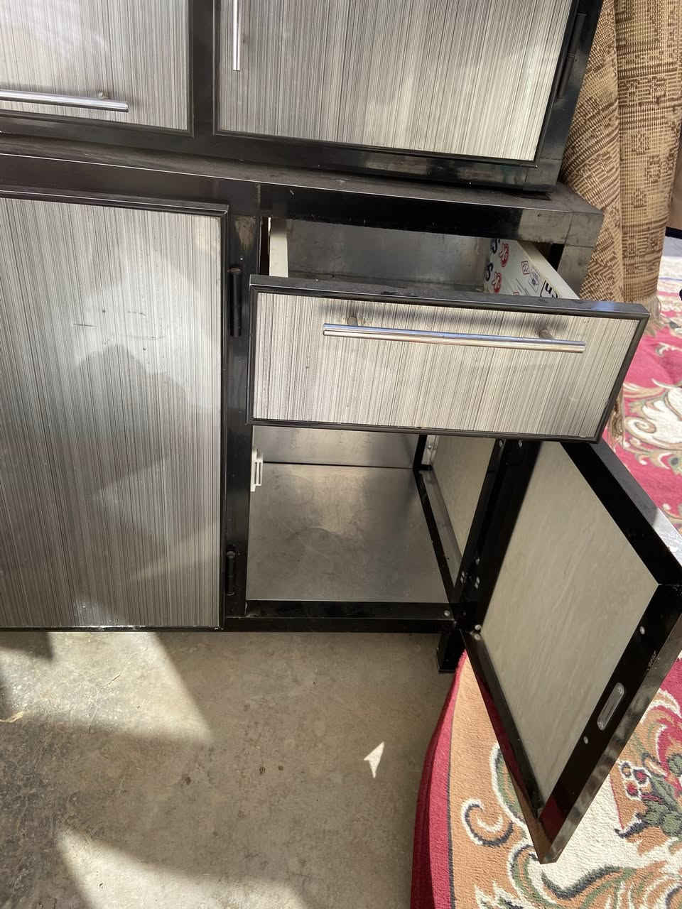 كاونتر كامل مع الملحق تسكام درجه اوله نظيف  العنوان حله نادر الثالثه الاستفسار (***********)السعر ٢٢٥ وبي مجال
